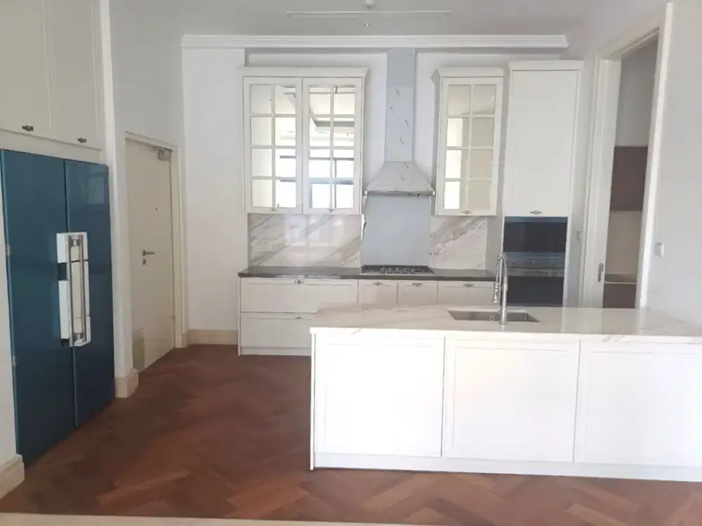 Dijual Cepat Apartemen Le Parc Residence Thamrin Nine (192sqm) 3BR, Jakarta Pusat
