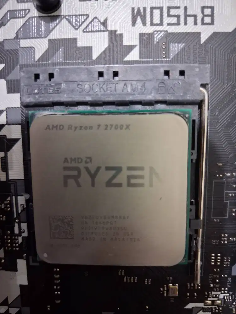 Processor AMD Ryzen 7 2700X (8 Core 16 Threads)