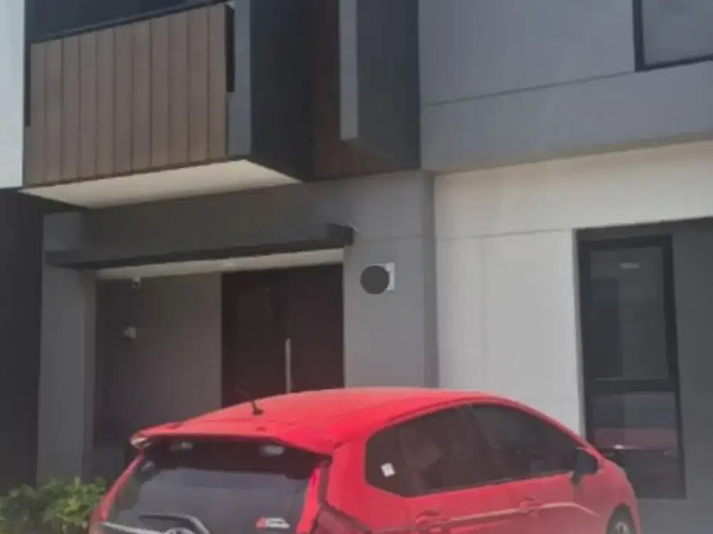 Dijual Rumah 2 Lantai Dekat Club House Cluster Regia Residence Summarecon Crown Gading (030)
