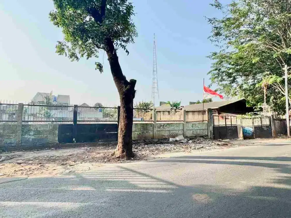 Tanah Kosong siap bangun Gedung perkantoran di dekat pintu tol meruya Jakarta barat
