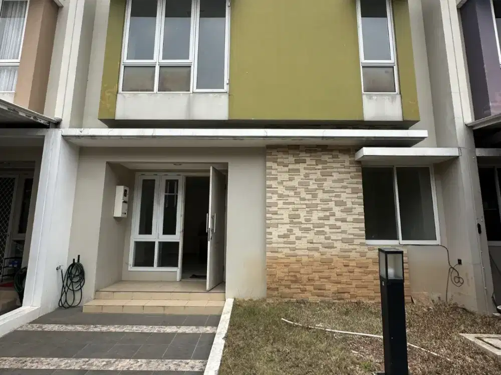 LOKASI INCARAN! RUMAH SHM 2 LANTAI SELANGKAH KE PUSAT KULINER & KAMPUS GADING SERPONG!