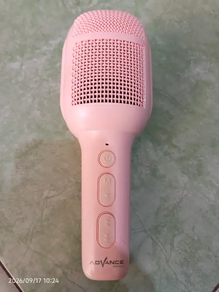 Mikrofon dan Speaker Portable merk Advance