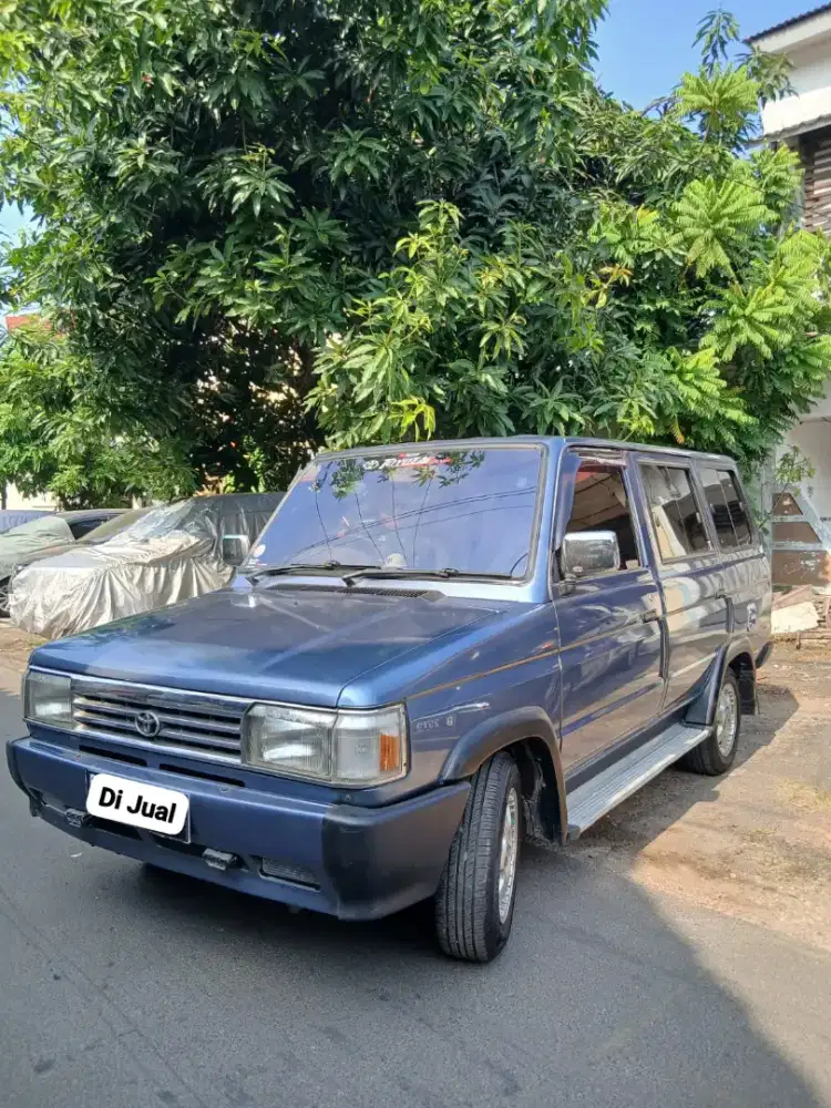 Kijang Grand 1993