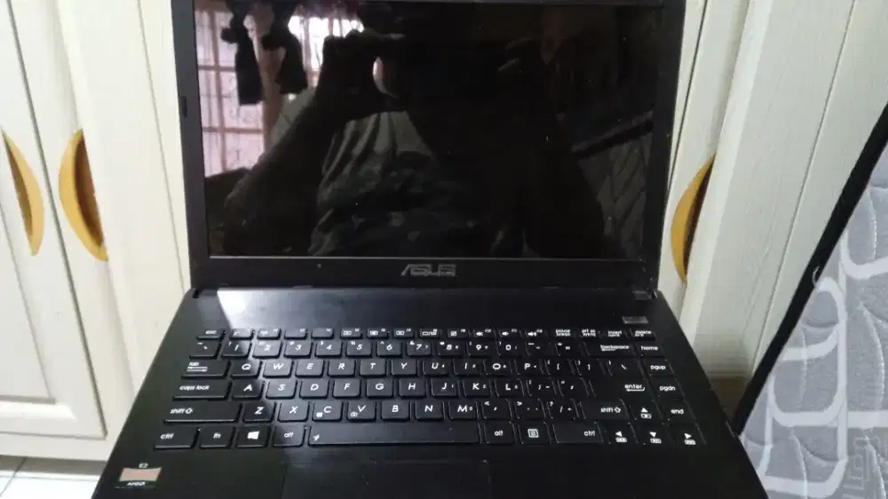 Laptop Asus mati total