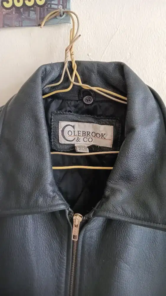 Jaket kulit ukuran M