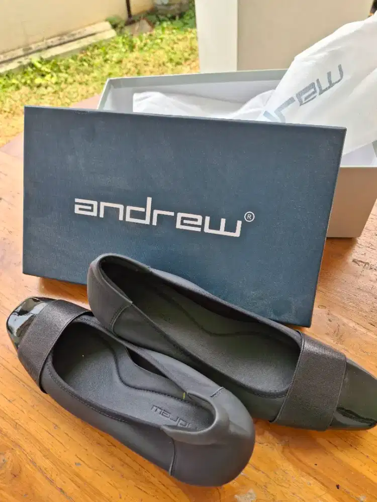 Sepatu kulit merk Andrew