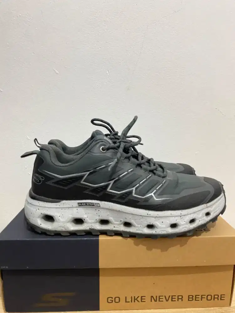 Sepatu Skechers