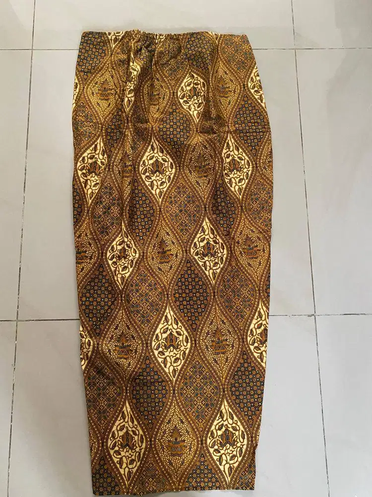 ROK KEBAYA - BATIK - BERWIRU – PRELOVED