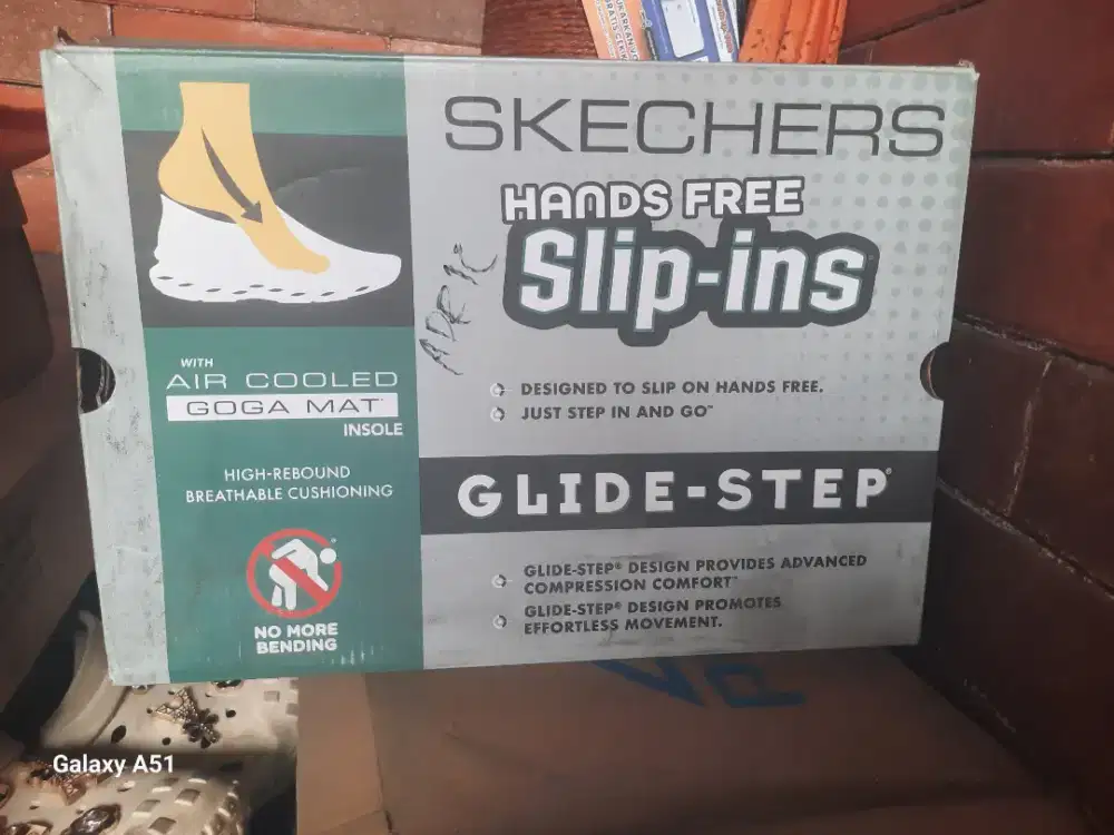 SKECHERS Hands Free Slip-ins Glide-Step Original + Dus | Kondisi Bagus