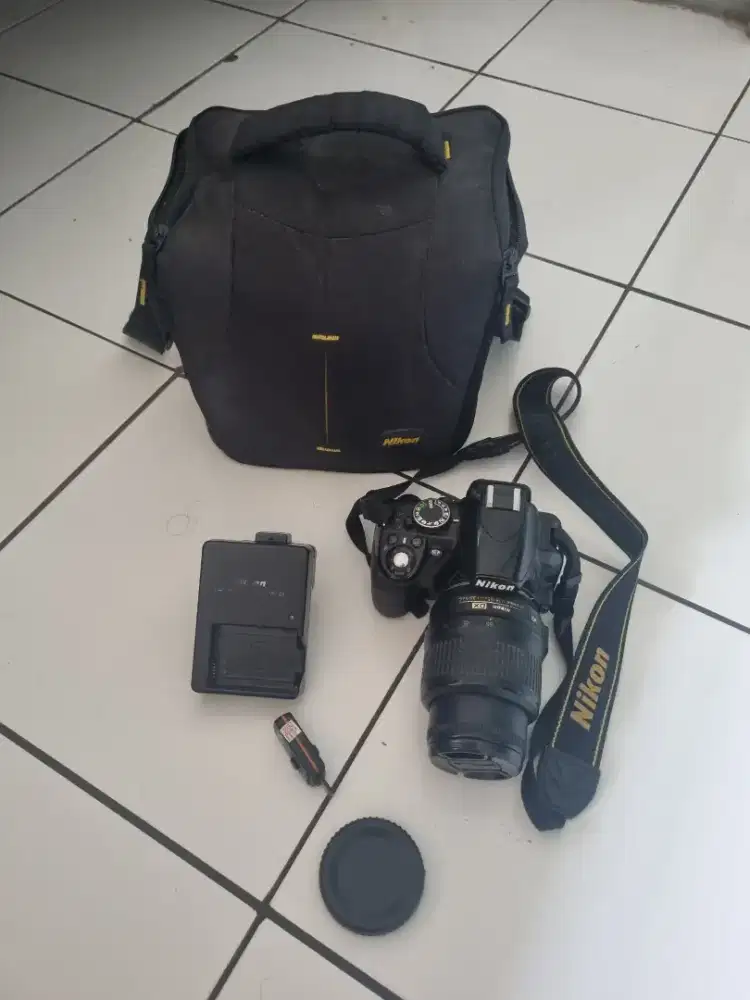 [JUAL CEPAT] Kamera DSLR Nikon D3100 Siap Pakai