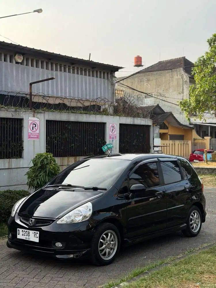 Honda Jazz 2007 idsi MMC AT pajak isi mobil muls pakean pribadi