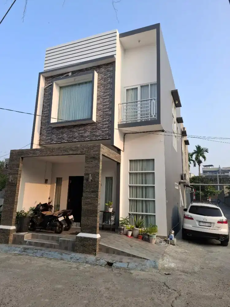 Dijual Town House siap huni