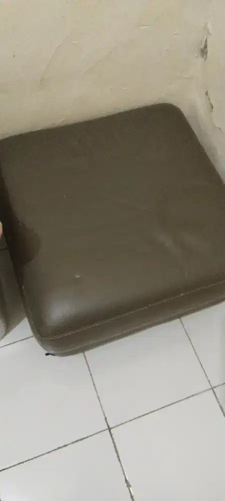 Dijual sofa ottoman