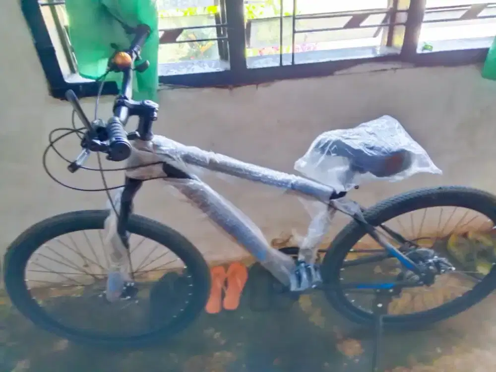 Sepeda MTB (Mountain Bike) 26 inci sistem multi-spee operan gigi ganda