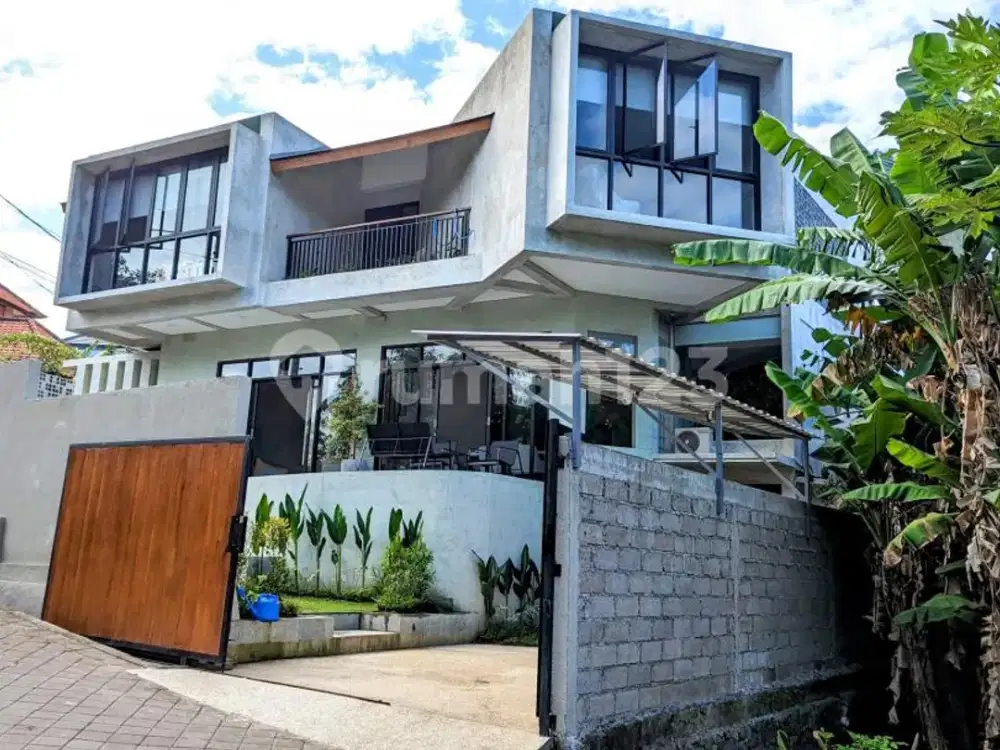 Villa 4Br + Guest Loft di Bali - 300 M² Land, 286 M² Building, Stream & Bamboo Forest View