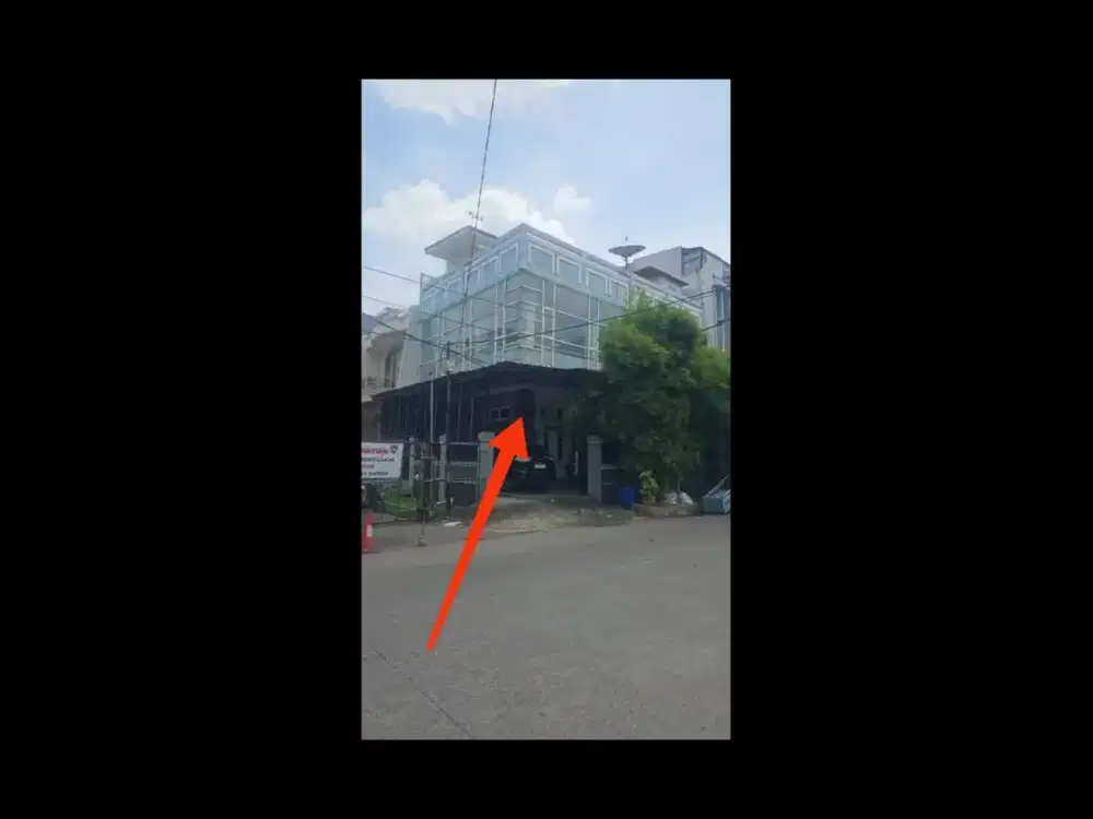 Dijual & Sewa Rumah Ruko Hoek Jalan Raya Muara Karang SHM 3 Lt