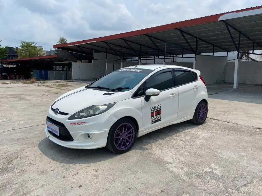 FORD FIESTA AT 2013