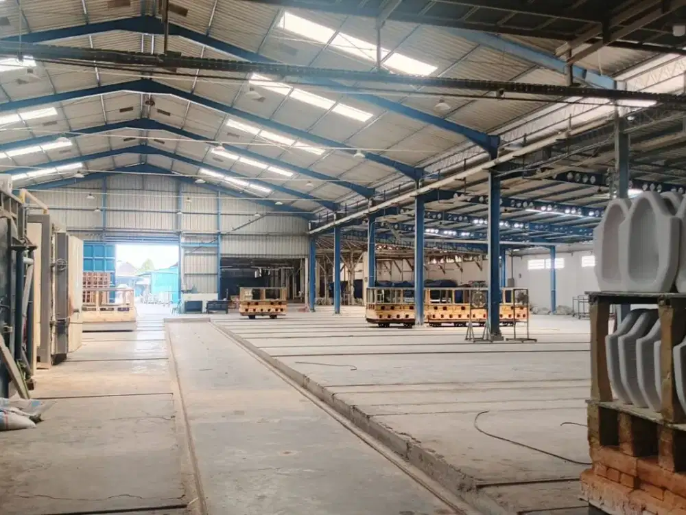 DIJUAL EX PABRIK DI KEBAKKRAMAT KARANGANYAR SIAP PAKAI LUAS BANGUNAN 7000M2 DAN LUAS TANAH 1Ha SIAP PAKAI.