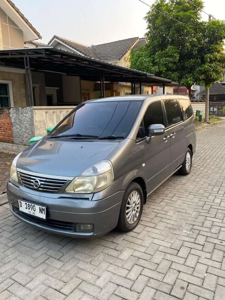 Nissan Serena 2010 Bensin