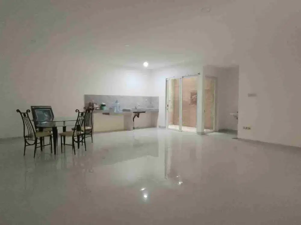 Dijual rumah siap huni like new dalam cluster di kota wisata cibubur