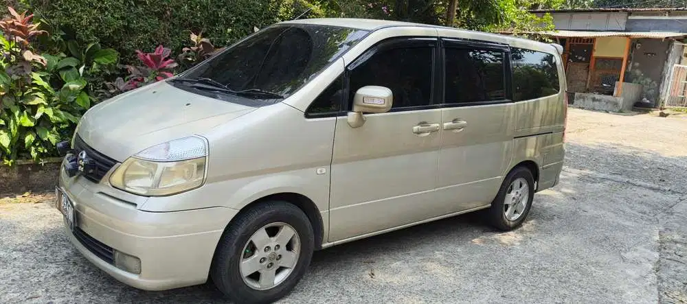 Nissan Serena 2004 Bensin