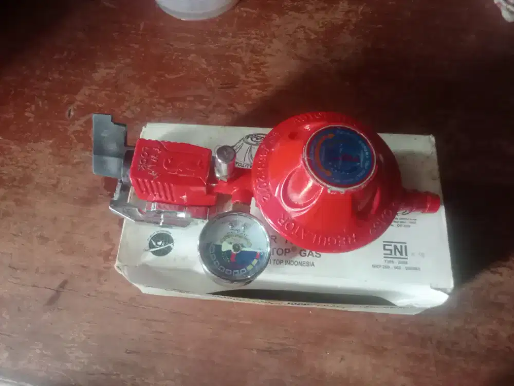 Regulator dan selang gas stove kompor