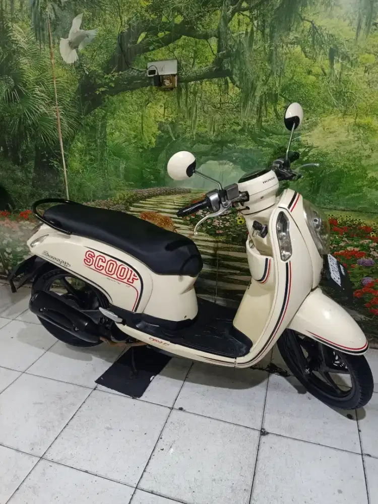 Honda Scoopy fi th 2015 mulus dan bagus