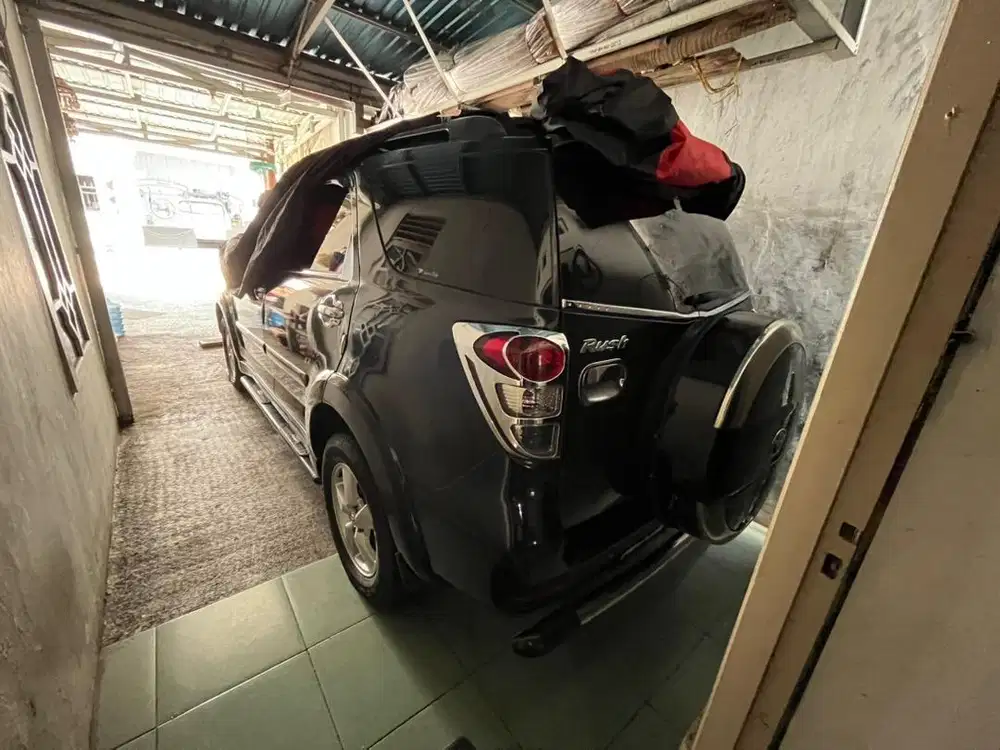dijual toyota rush nik 2009 pemakaian 2010