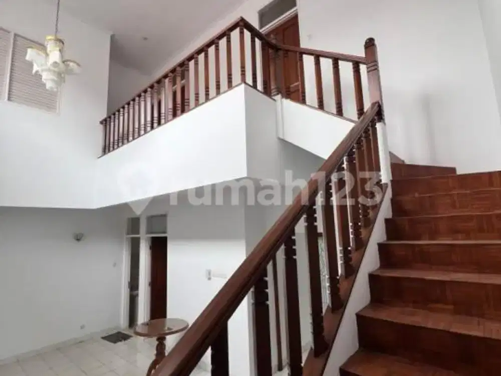 Rumah Siap Huni di Dekat Pusat Kota Pancoran Jakarta Selatan