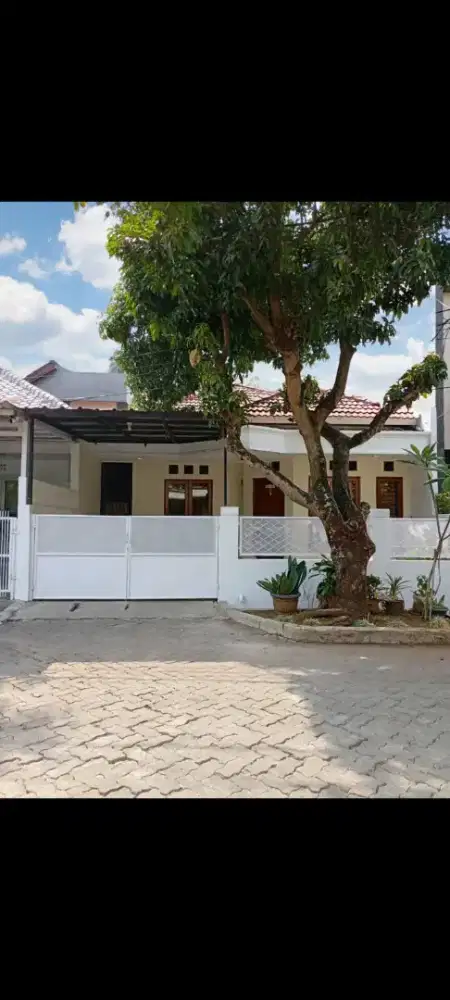 DISEWAKAN RUMAH DI KOMPLEK CINERE 75JT
