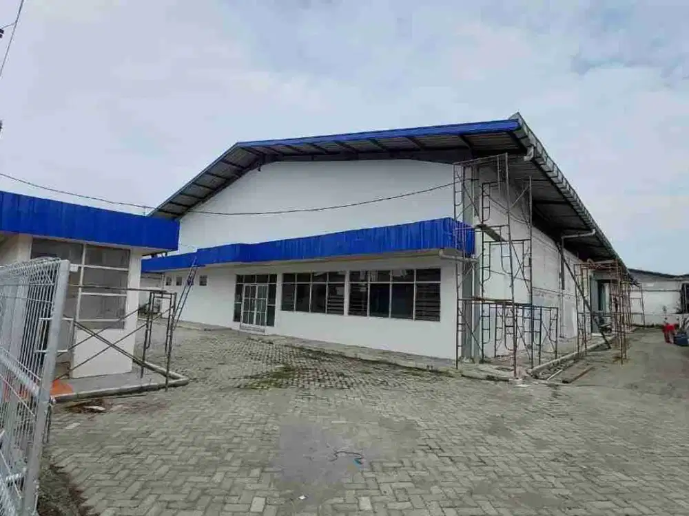 DISEWAKAN GUDANG SIAP PAKAI,KAWASAN IMDUSTRI GRESIK (KIG) AKSES KONTAINER 40FEET