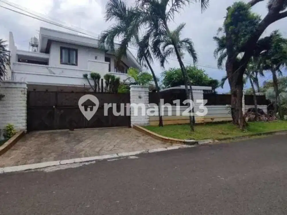 Rumah Mewah Hook Private Pool di Pondok Indah