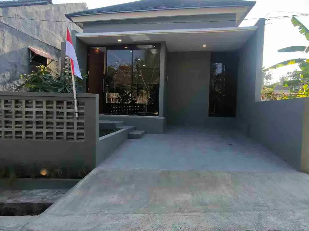 READY RUMAH KONSEP MODERN MINIMALIS LOKASI DEKAT PASAR CEBONGAN