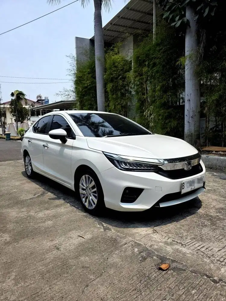 KM 16 Ribu Honda City E Sedan 2022 Putih Like New