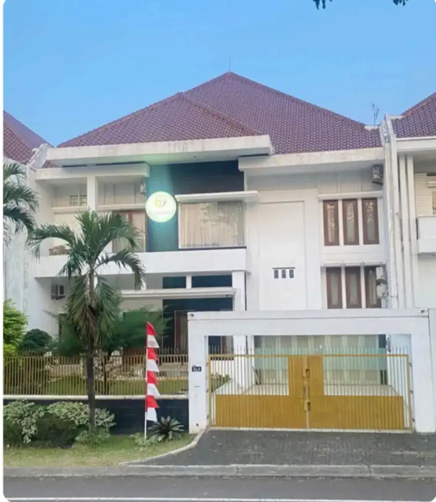Rumah Kota Wisata Cibubur, Tepi Jalan Raya Boulevard