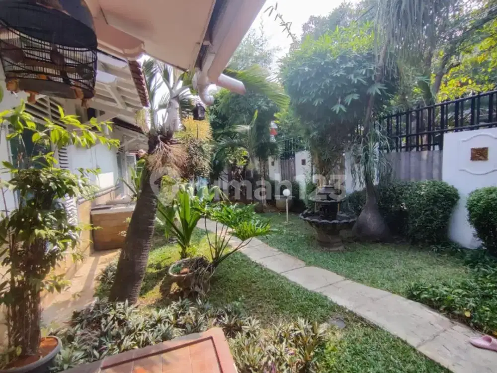 Rumah di Tanah Kusir, Kebayoran Lama Jaksel