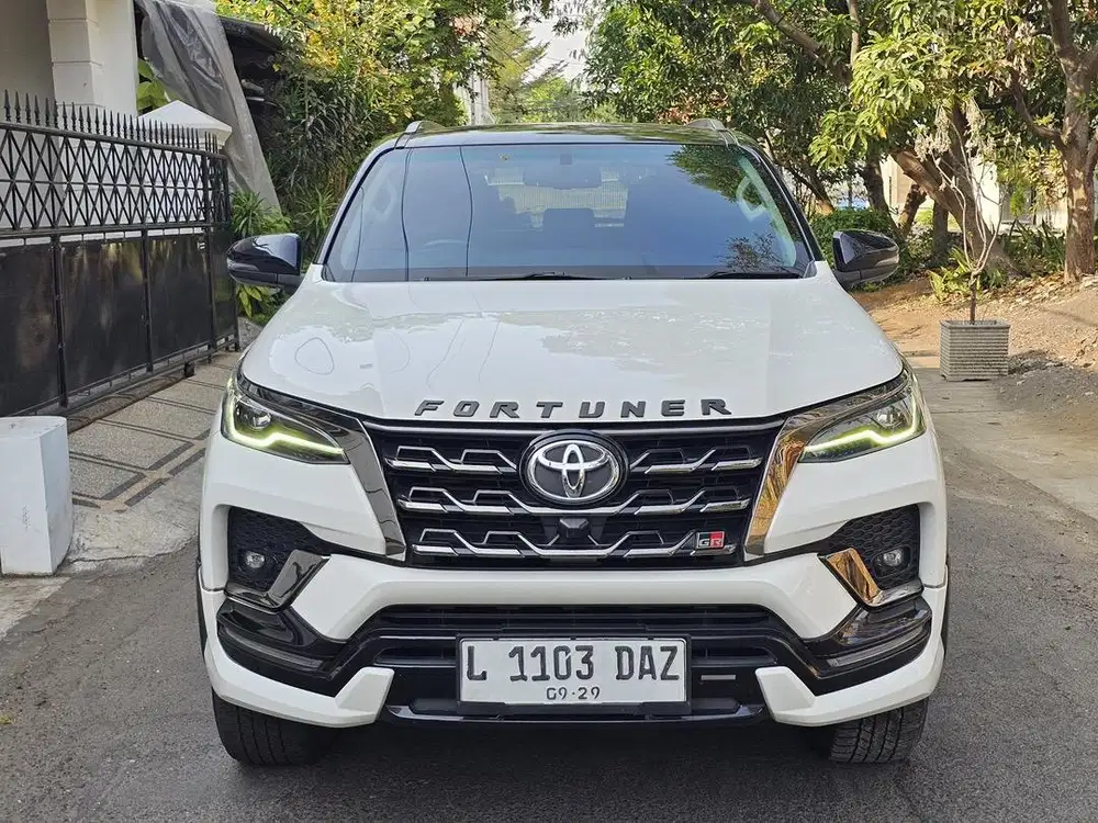FORTUNER VRZ 2.8 GR SPORT AT