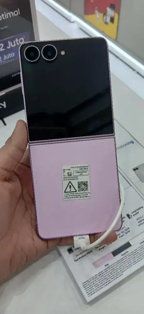 Samsung galaxy Z flip8