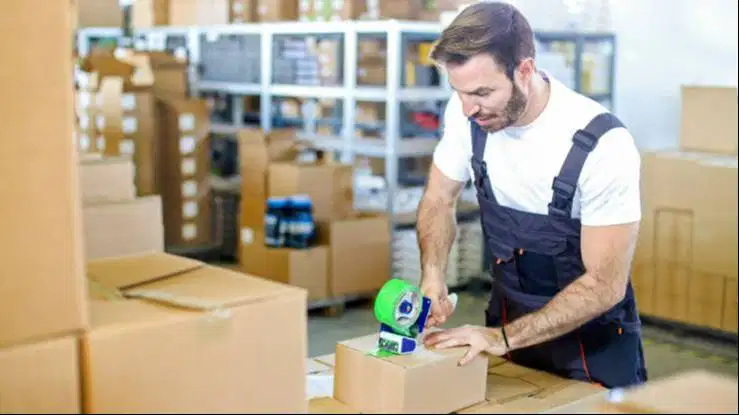 Lowongan kerja pria dan wanita staff packing online shop Jakarta Barat