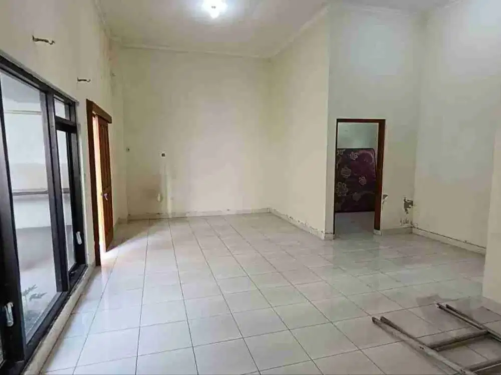 Disewakan Rumah Cluster Murah Terawat Area Solo Baru