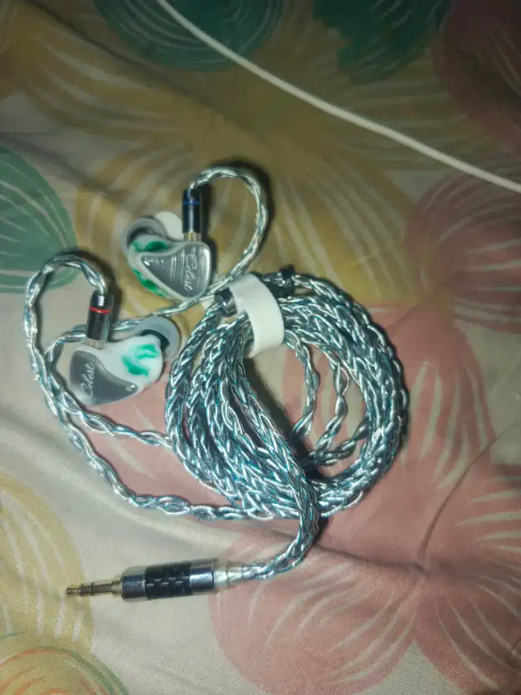Iem Kinera Celest Wyvern White