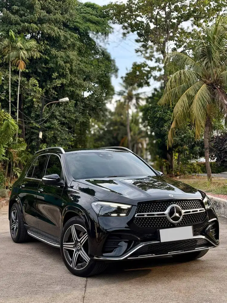 Mercedes Benz GLE450 MBUX 2024 hitam mercedes- benz gle 450 2023/2025