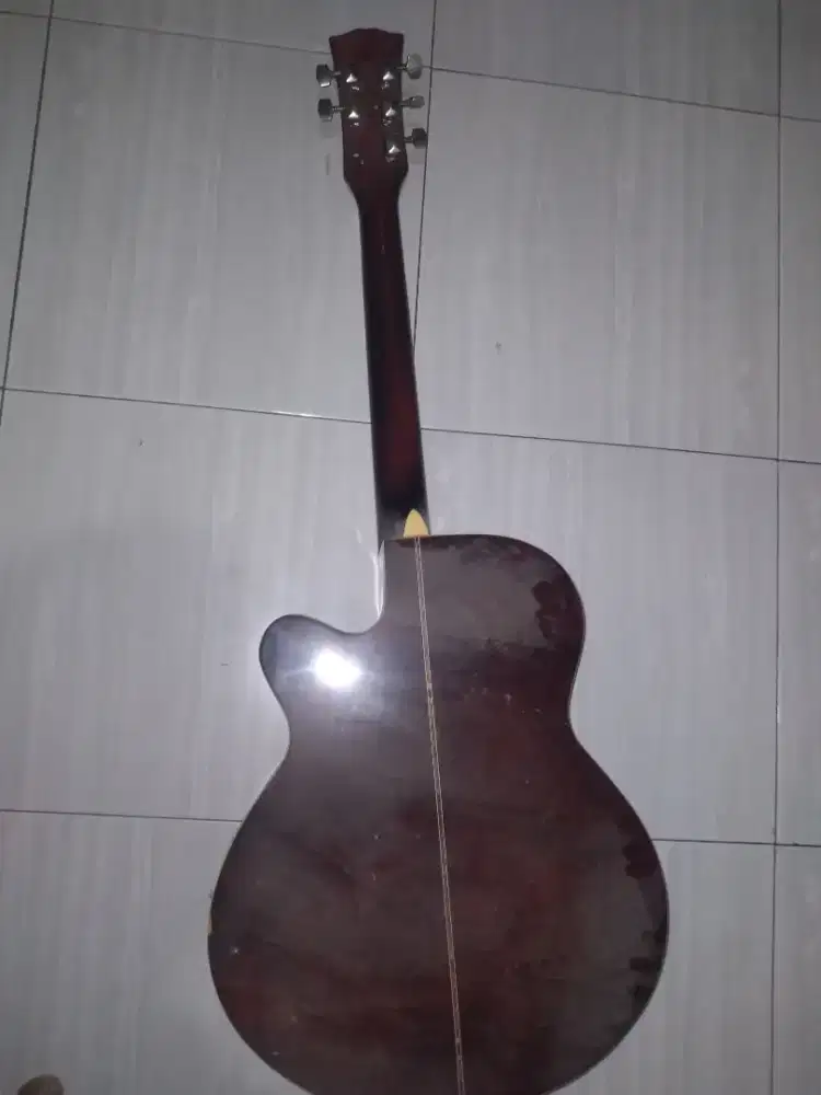 GITAR AKUSTIK CUTAWAY,merek seri Legacy MJG-304CP BLS (Blue Sunburst).