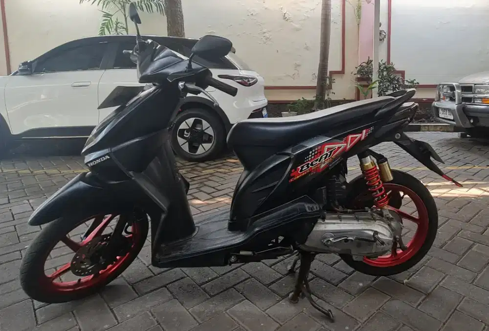 Honda Beat 2011 KM 22RB ASLI - Tangan Pertama - Margorejo Indah