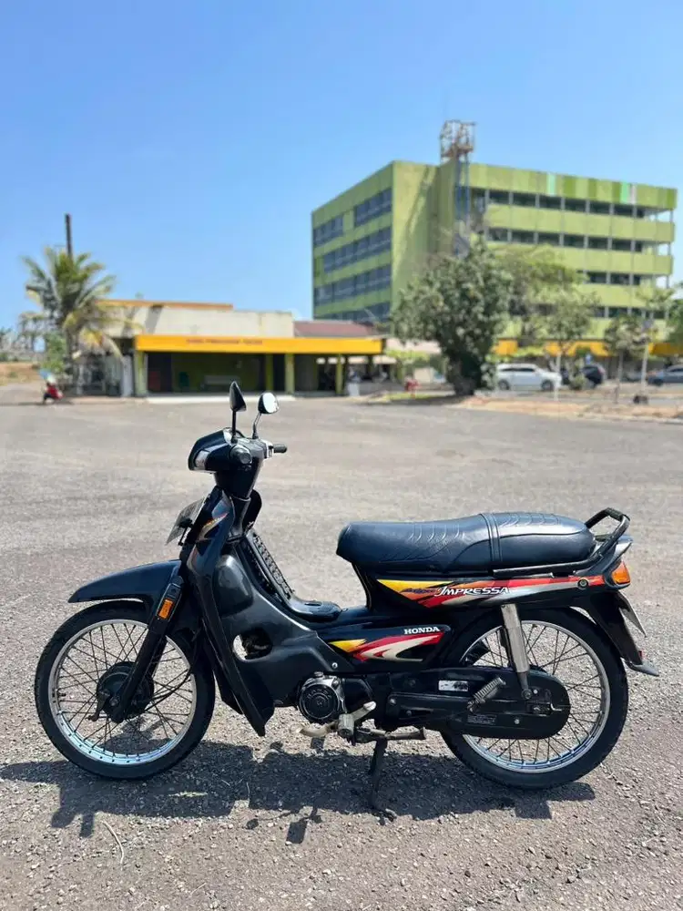 DIJUAL HONDA GRAND IMPRESSA 2001