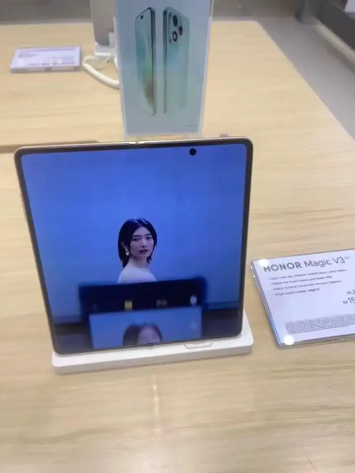 HONOR MAGIC V3.