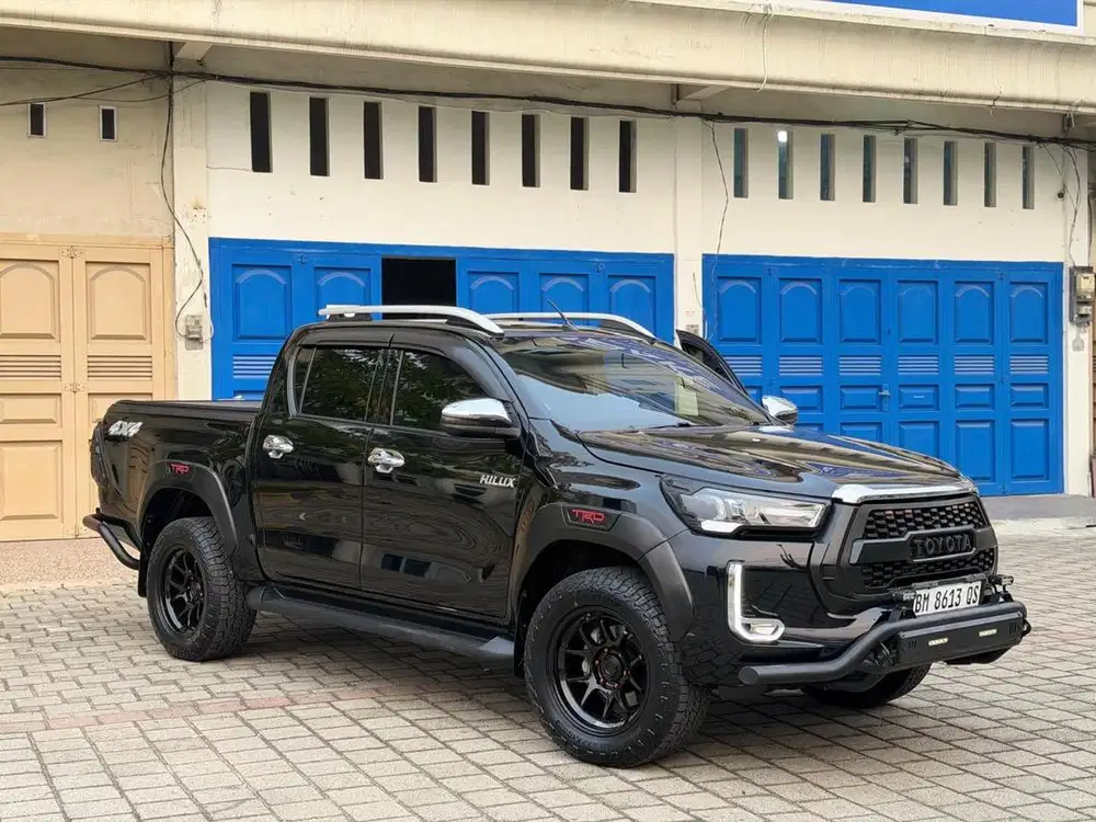 Hilux V DC tahun 2021