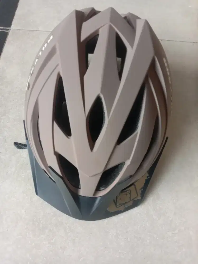 Helm Sepeda Pilygon