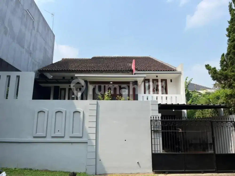 Dijual Rumah 2 Lantai Siap Huni di Komplek Setraduta Bandung@