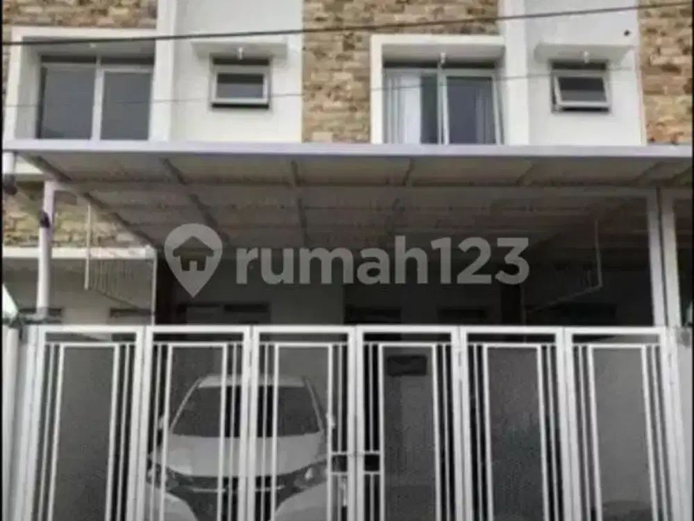 Dijual Rumah Bagus 2 Lantai Terawat Full Furnished di Cisaranten Arcamanik Bandung